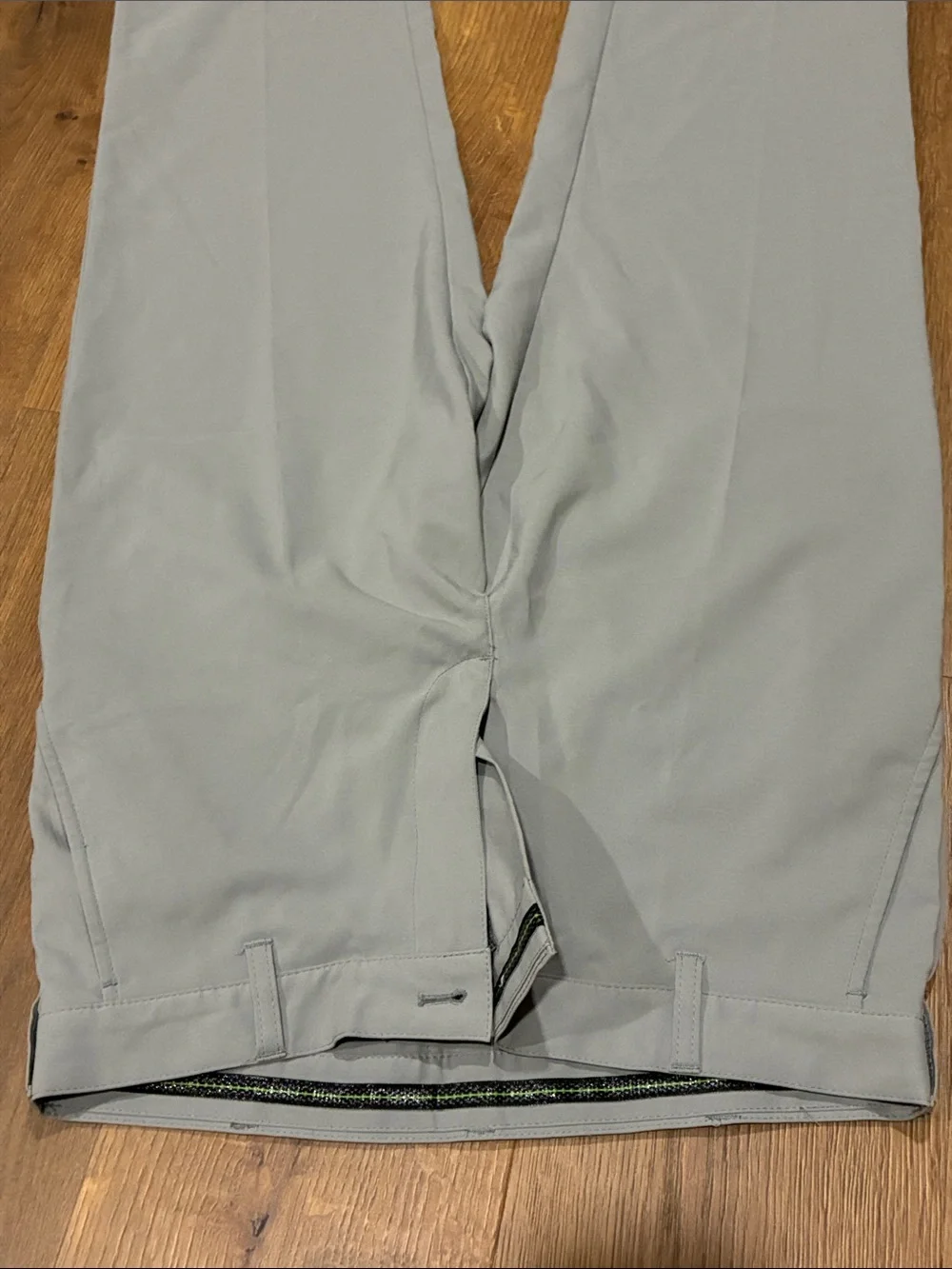 Izod Men's Gray Slim Fit Golf Pants